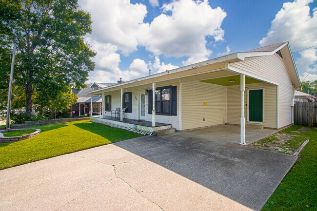 Building Photo - 106 Willow Grove Ct