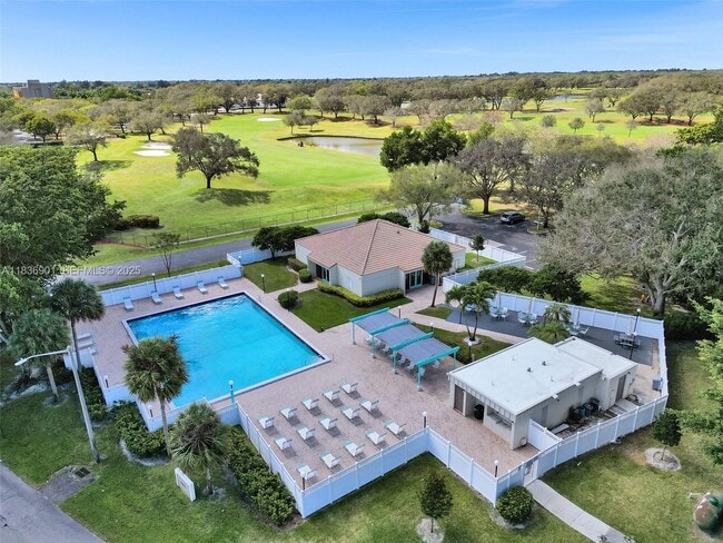 Building Photo - 3300 W Rolling Hills Cir