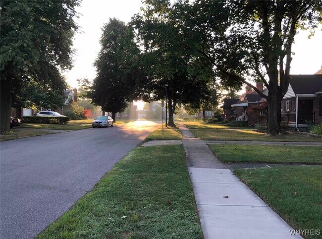 Building Photo - 30 Manlon Terrace