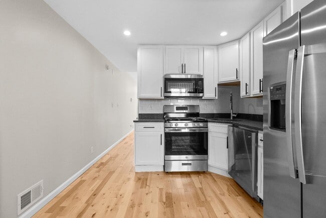 Building Photo - 137 N Montford Ave
