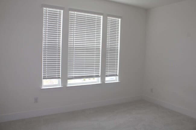 Building Photo - 7029 Confetti Ln