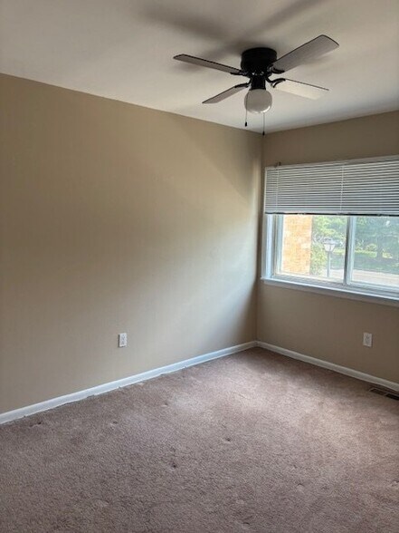 Building Photo - 1151 Golden Pond Ct
