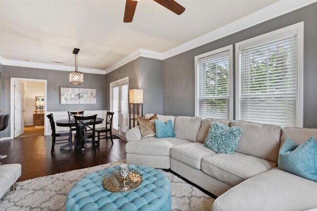 Building Photo - 1850 Cotillion Dr