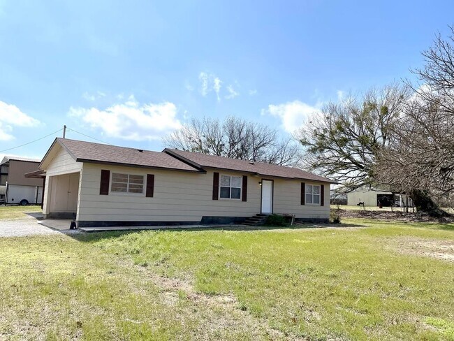 Building Photo - 8179 OK-199