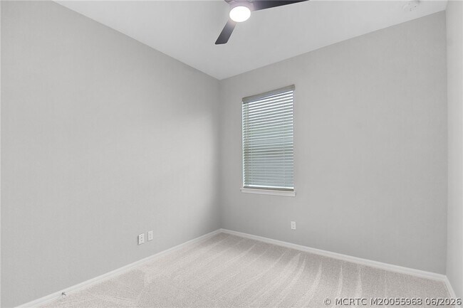 Building Photo - 10214 SW Captiva Dr