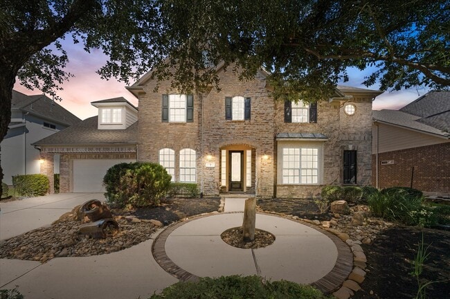Building Photo - 7 N Beech Springs Cir
