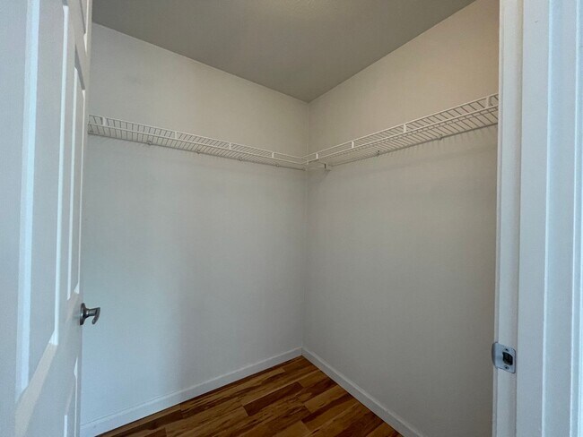 Building Photo - 2Bd/2Ba in Bethany Condo with Garage ~ Washer/ Dryer in Unit ~ Top Floor ~ Community Pool!!!