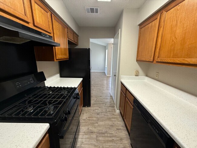 Building Photo - 510 Willowbend Cove