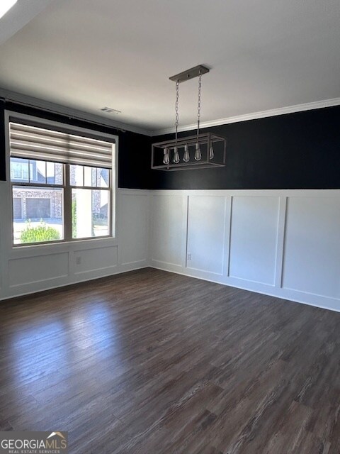 Building Photo - 1650 Albion Dr