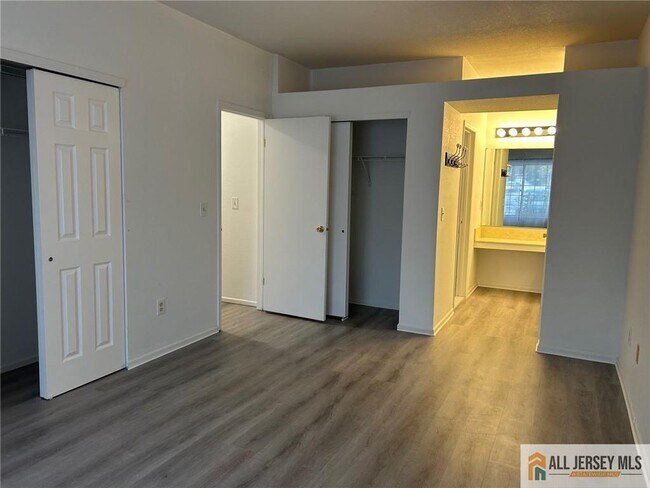 Building Photo - 65 Wentworth Rd