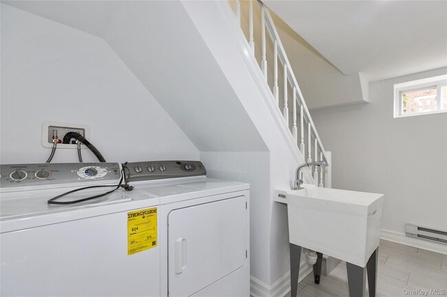 Building Photo - 82-51 257th St