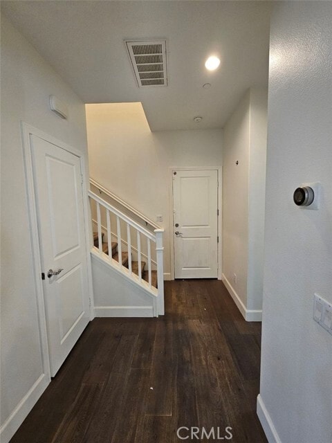 Building Photo - 35 Courant