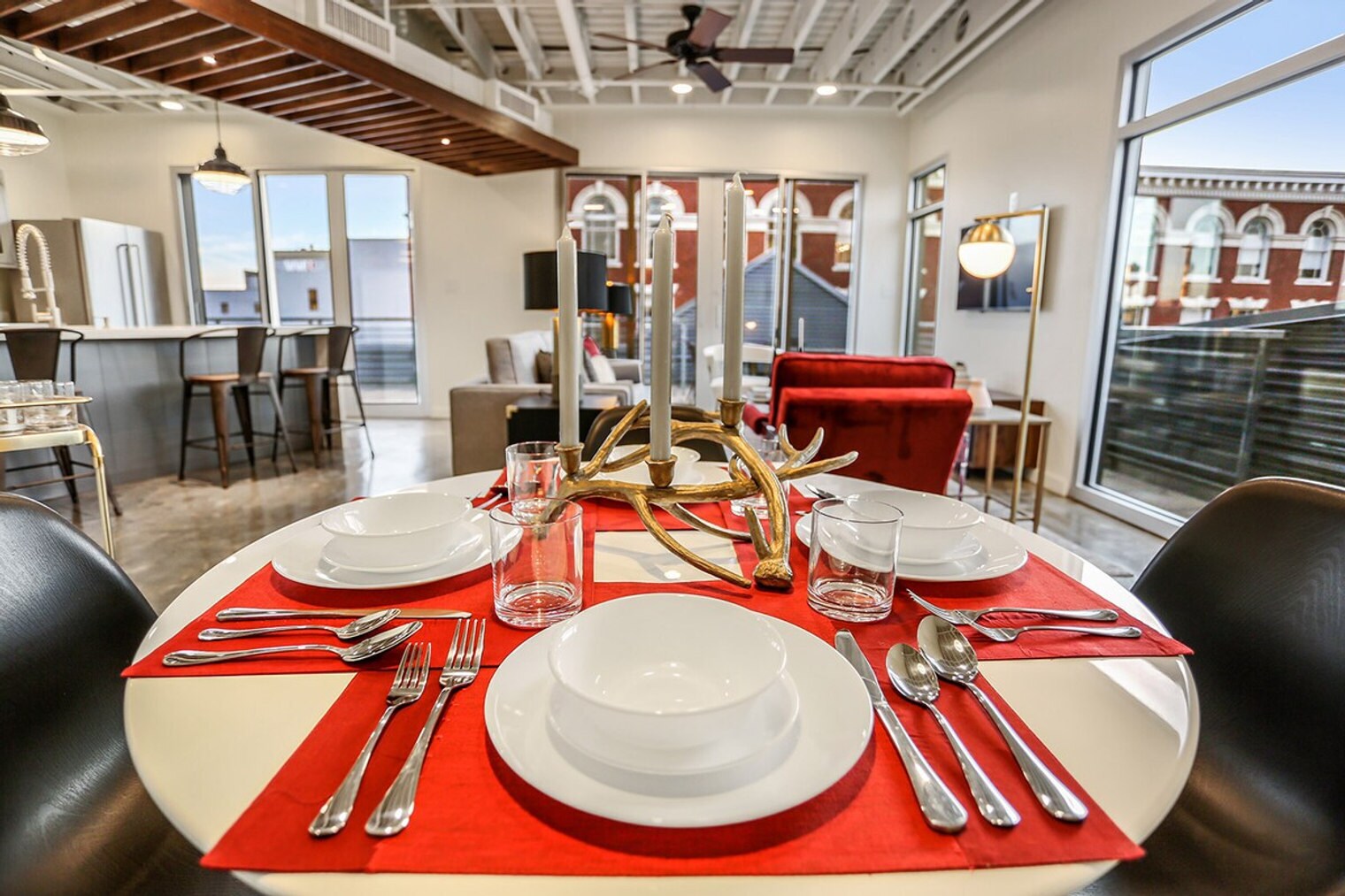 Building Photo - 527 St Joseph St