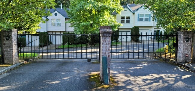 Primary Photo - 15600 SW Talus Way