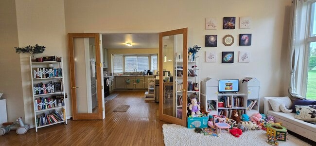 Building Photo - 40184 Long Horn Dr