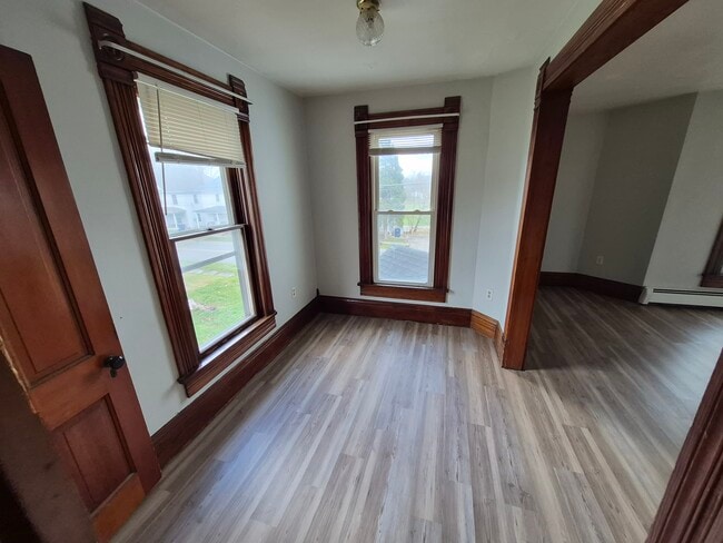 Building Photo - 62 S Gamble St