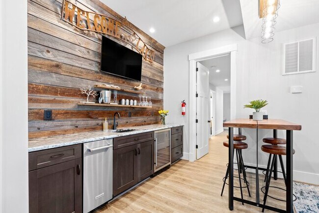 Building Photo - Northshore Landing