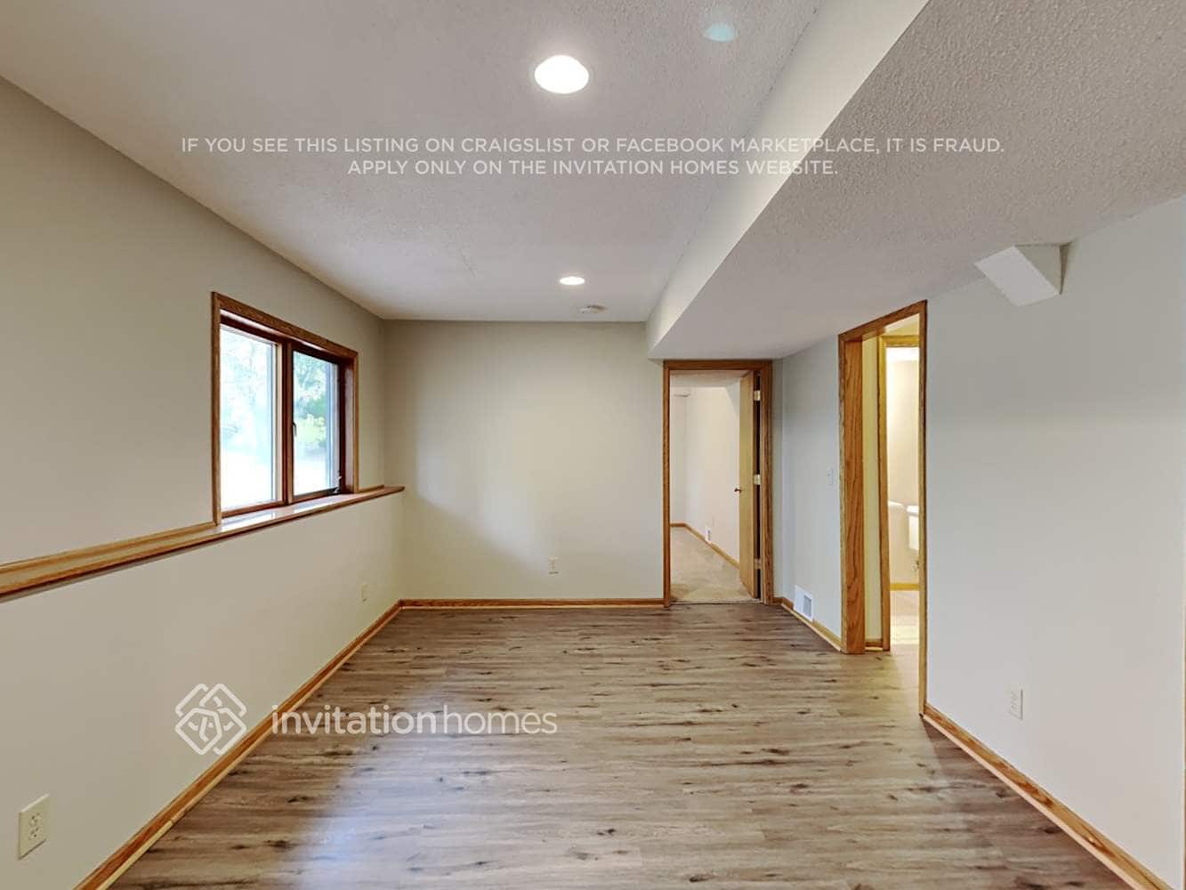 Building Photo - 3930 Zircon Ln N