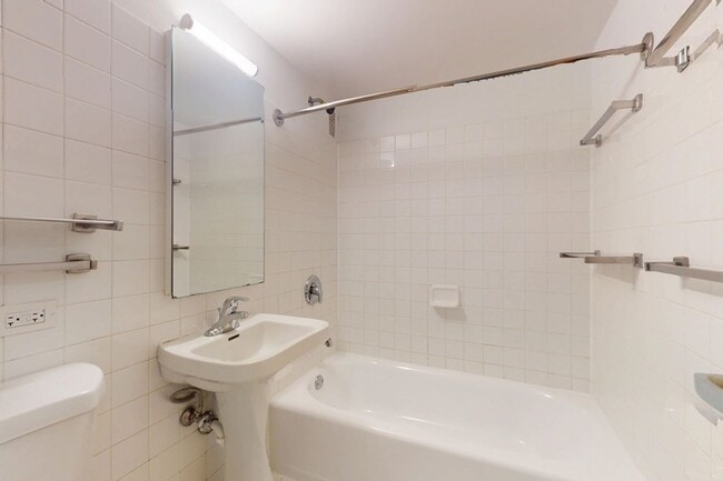 Floorplan - 1400 E. 57th Street