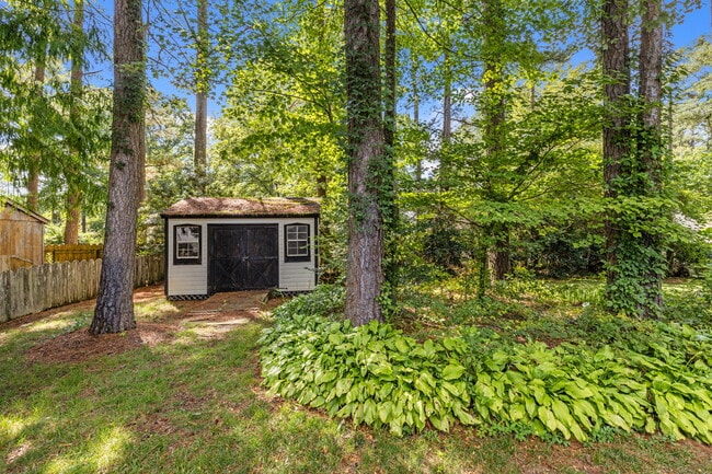 Building Photo - 951 Forest Lakes Cir