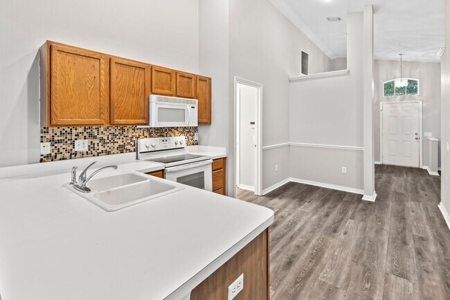 Building Photo - Great Home
