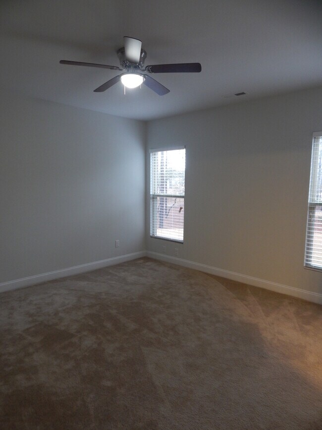 Building Photo - Beautiful home in Del Webb by Riverlights (55 and over community)