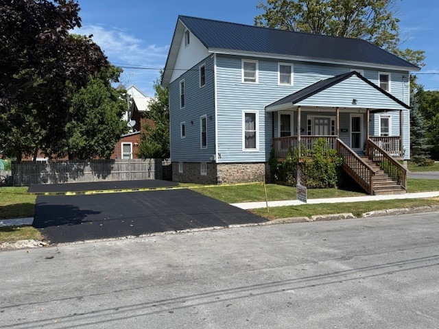 Driveway - 124 Aubrey Ave