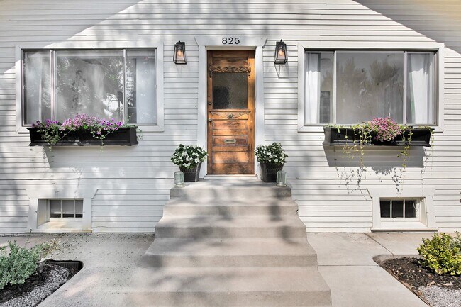 Building Photo - 825 N 7th St