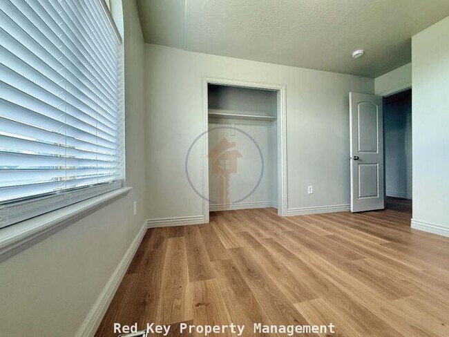 Building Photo - 234 W 2200 N