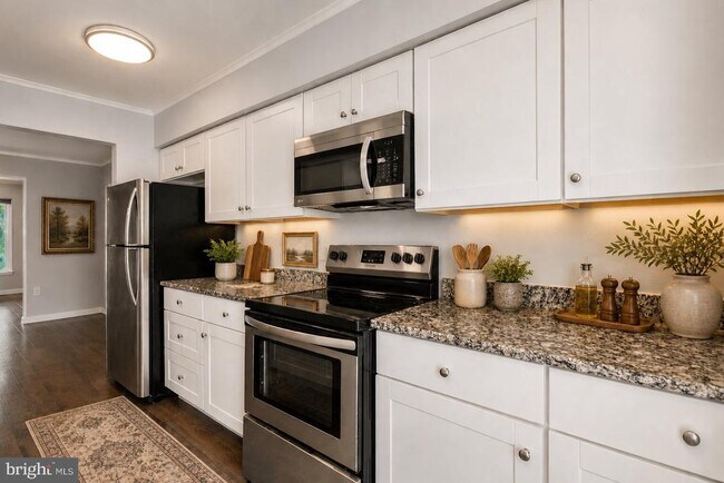 Building Photo - 108 Middle Point Ct