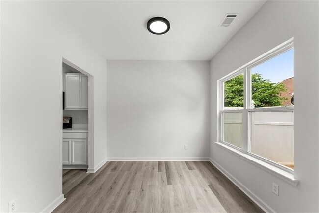 Building Photo - 124 Oakmont Dr