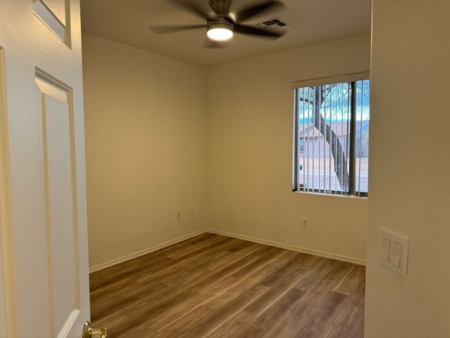 Building Photo - Nice SouthWest Tucson 3Bdm 2Ba, Close Casi...