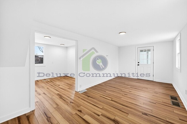 Building Photo - 3 Bedroom Single Family Home- Wyoming- Completely Remodeled!!!