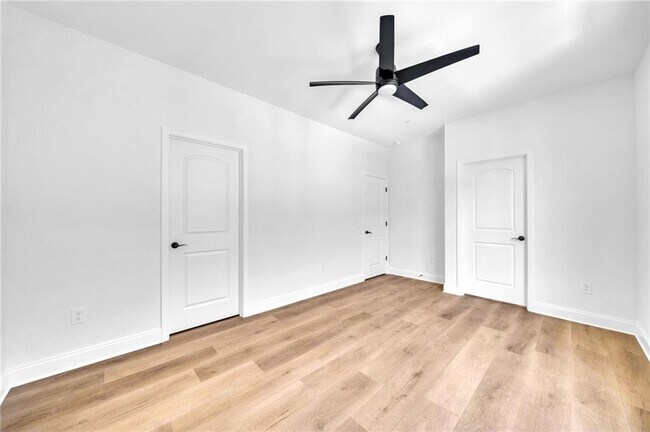 Building Photo - 203 Riverstone Commons Cir