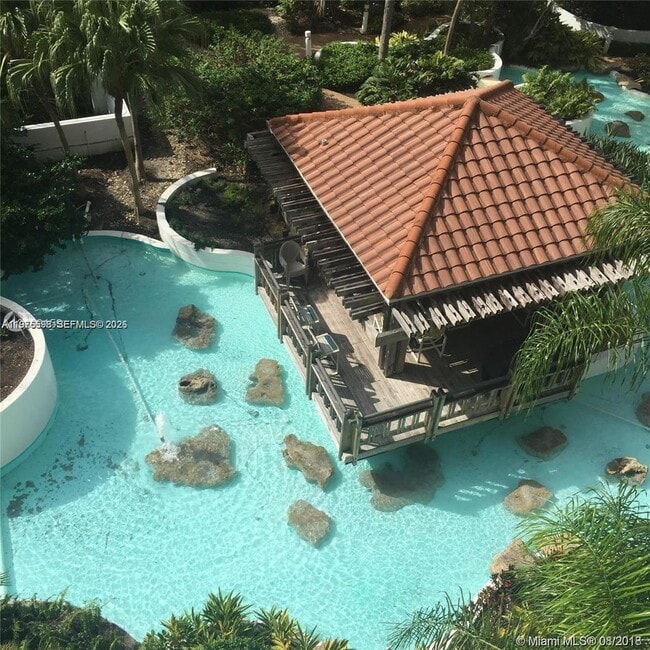 Building Photo - 20281 E Country Club Dr