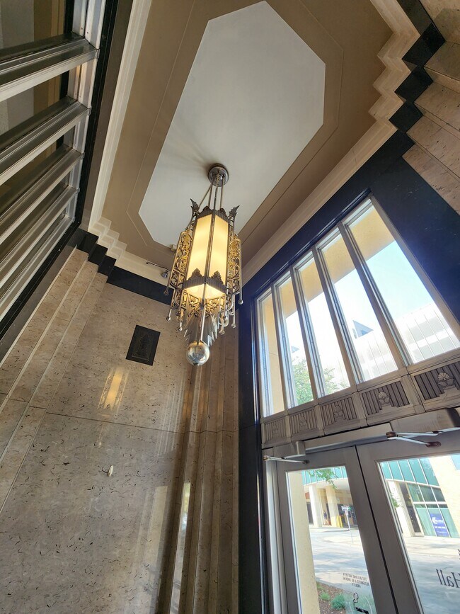 Building Photo - 224 1st Ave SW