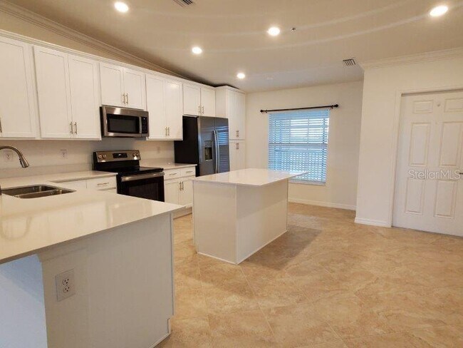 Building Photo - 14184 Heritage Landing Blvd
