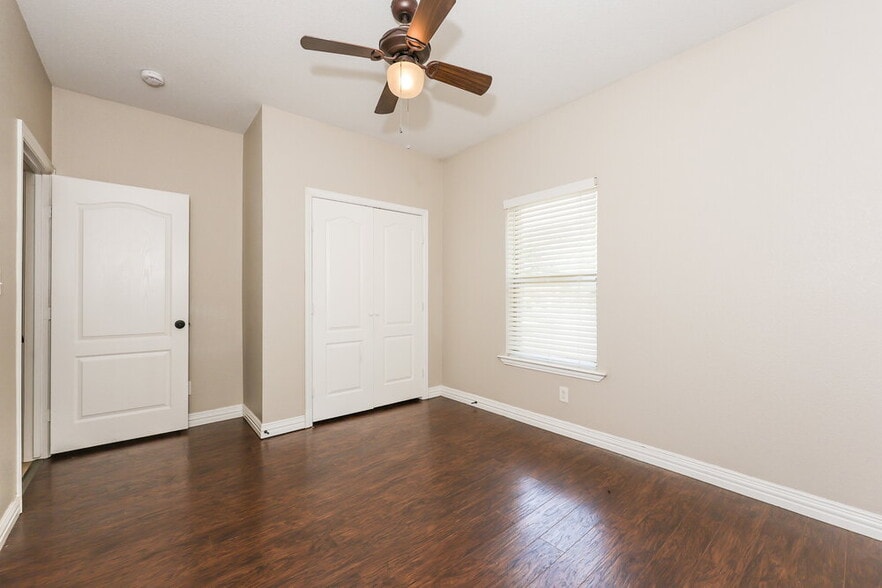 Building Photo - 8145 Tanner Ave