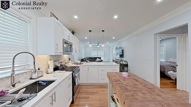 Building Photo - 30 Woodrow Ave