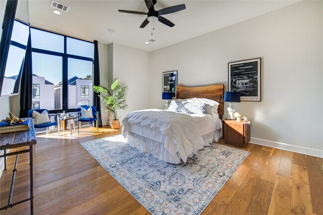 Building Photo - 820 Wakefield Dr