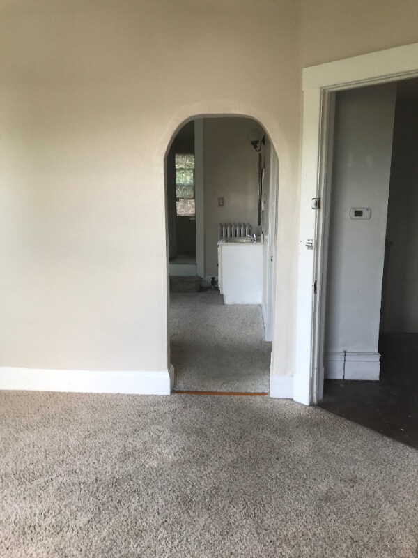 Building Photo - 1044 Maxwell Ave