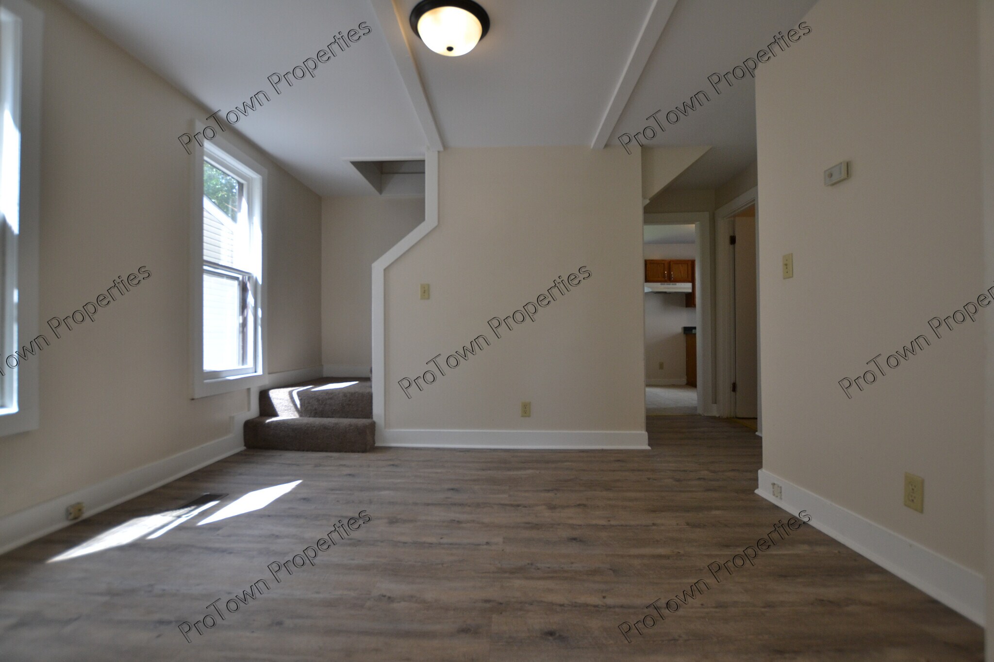 Building Photo - 651 N Bluff St