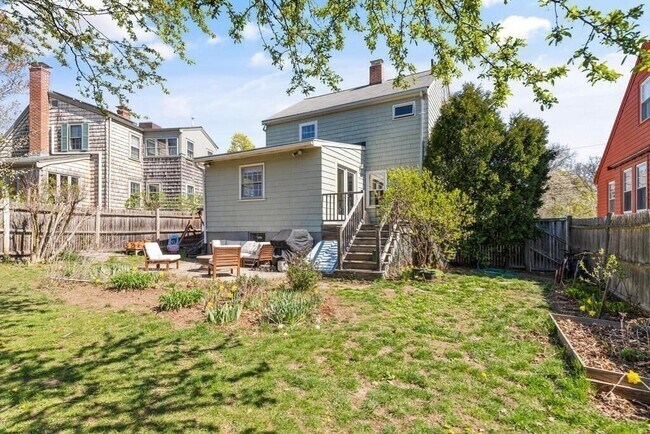 Building Photo - 7 Marrigan St