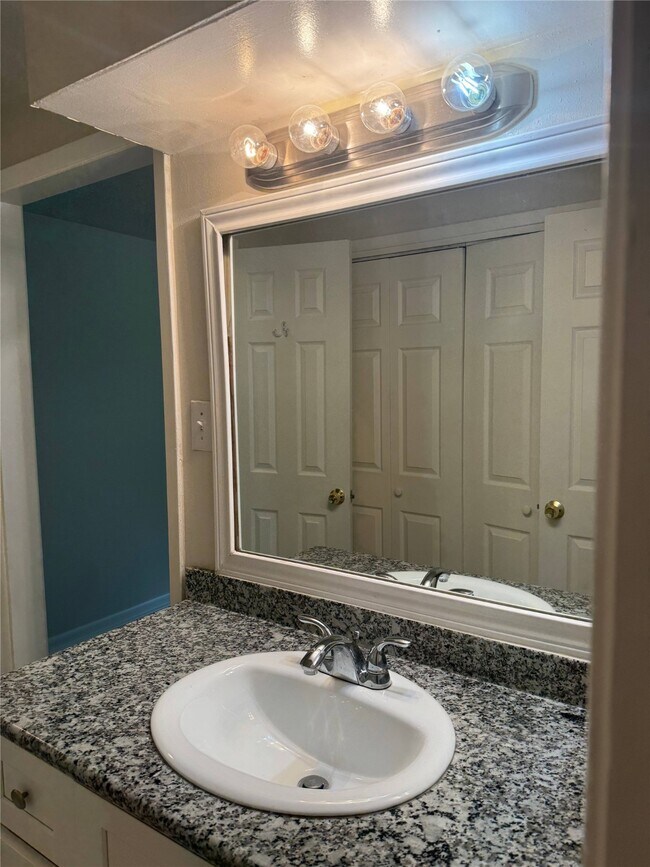 Building Photo - 22310 Goldstone Dr