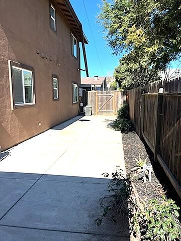 Building Photo - 290 Gurries Dr