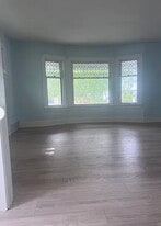 Building Photo - 2171 Carabel Ave