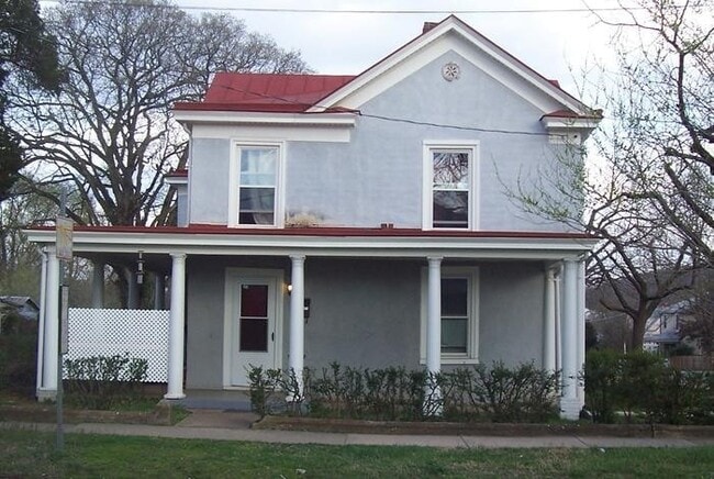 Primary Photo - 816 Avon St