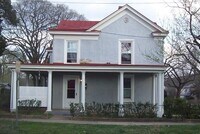 Building Photo - 816 Avon St