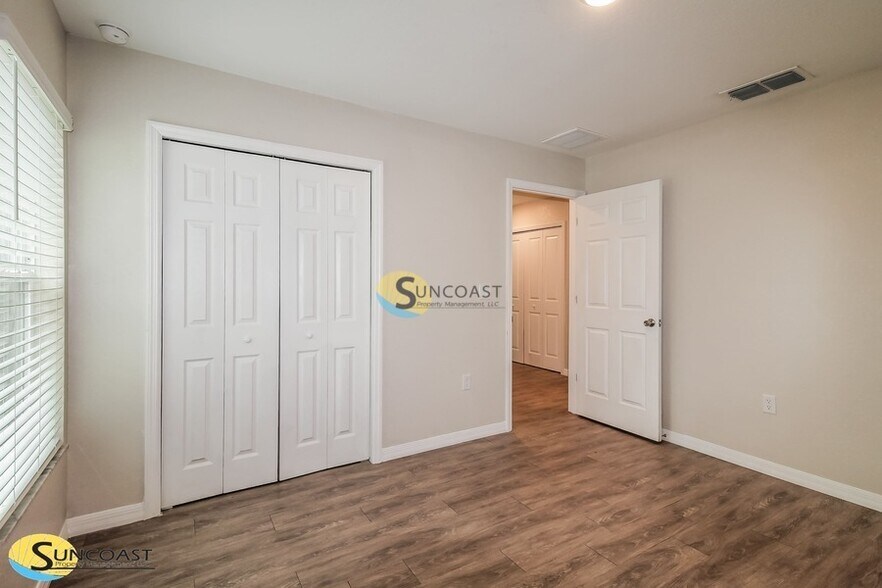 Building Photo - 14111 SW 48th Ct