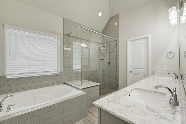 Building Photo - 10824 Brittmoore Oaks Pl